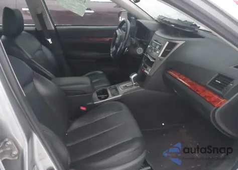 2010 Subaru Legacy 2.5I Limited из США, поврежденный, VIN 4S3BMBK61A3246288